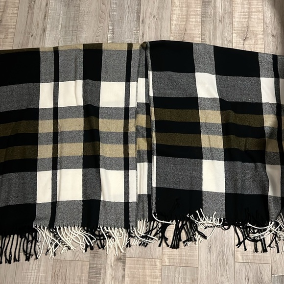 Tally Weijl Plaid Cape/Wrap - Picture 8 of 13